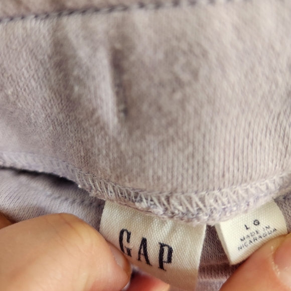 GAP cut off sweatpant shorts - Picture 4 of 4